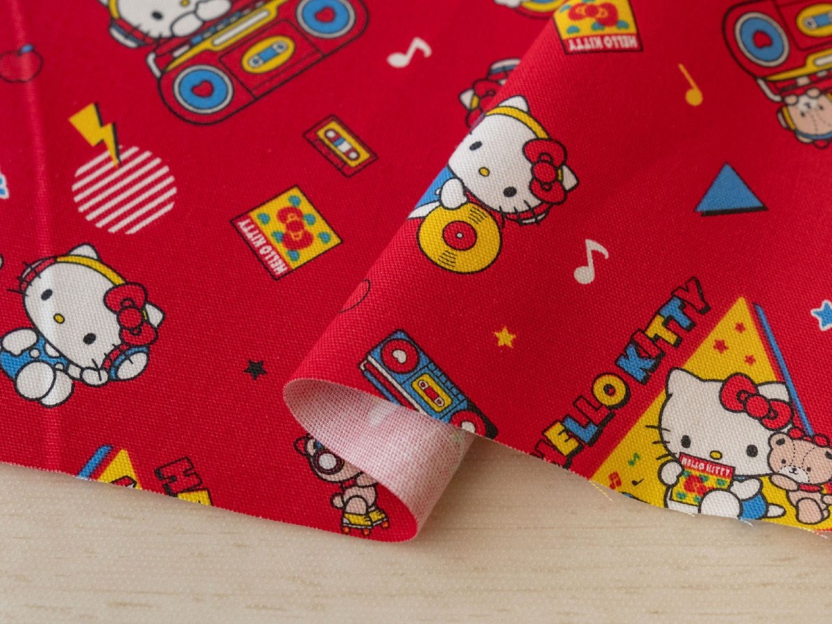 (新品) ハローキティ　　生地　　　(激レア) 2025年新柄】ハローキティ オックス生地 『ミュージック柄