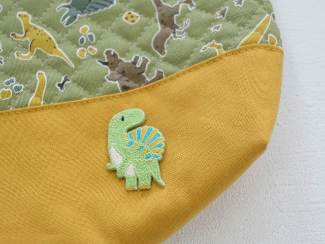 恐竜 刺繍ワッペン（アイロン・シール両用タイプ）