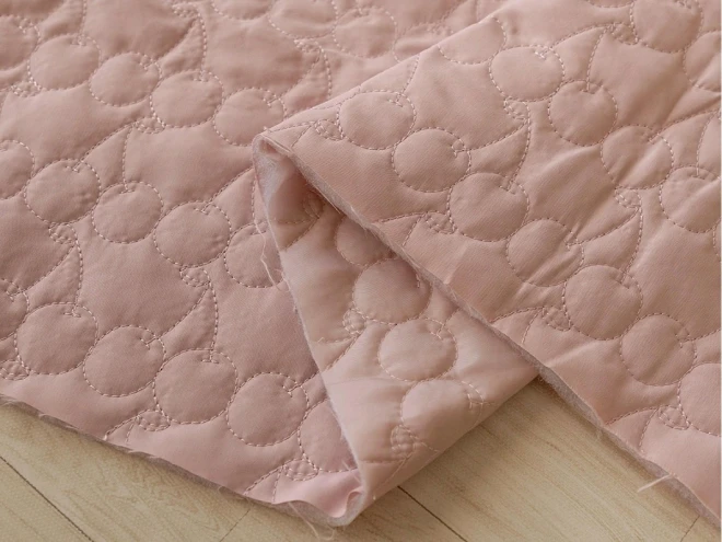 さくらんぼの形のキルティング生地『立体キルトチェリー』(約135cm×50cmカットクロス)