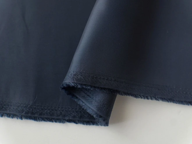 オールシーズン使える裏地『ニューベンヒット』